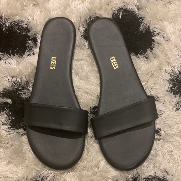 TKEES Shoes - Tkees slides never worn